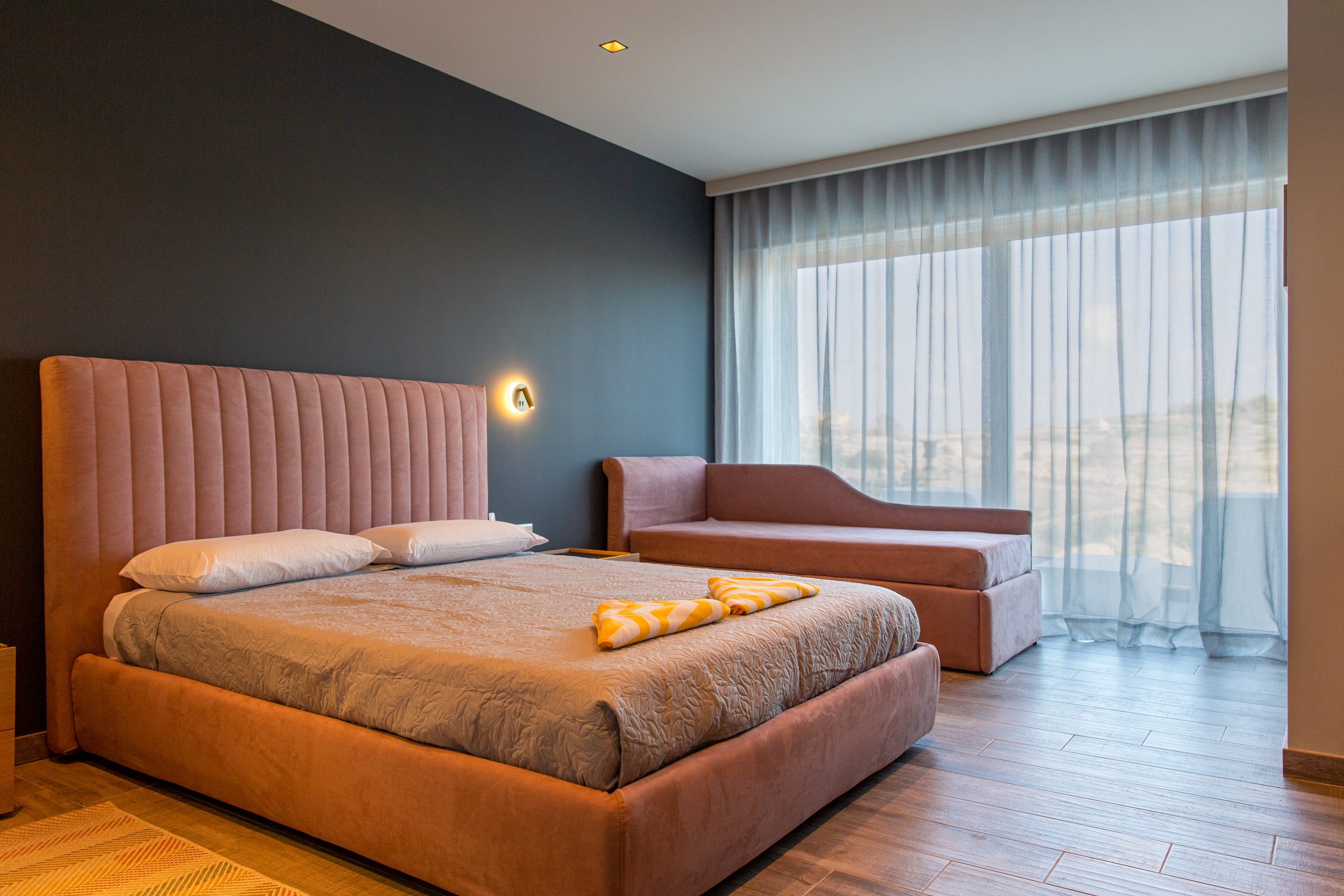Bedroom 1-min