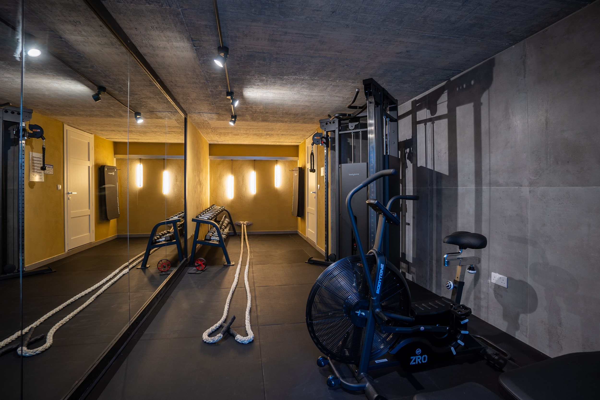 Gym-min