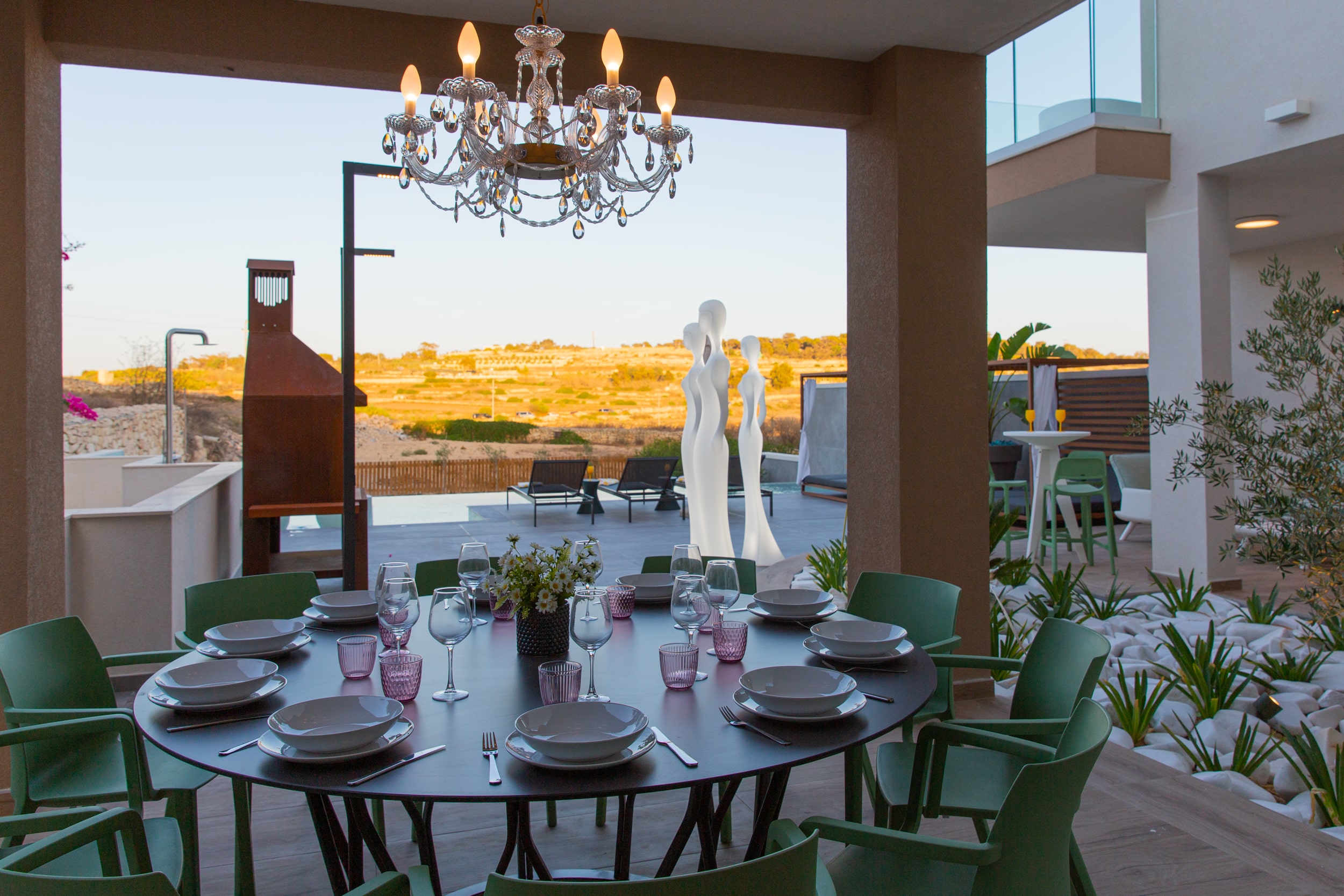 Outdoor Dining-min