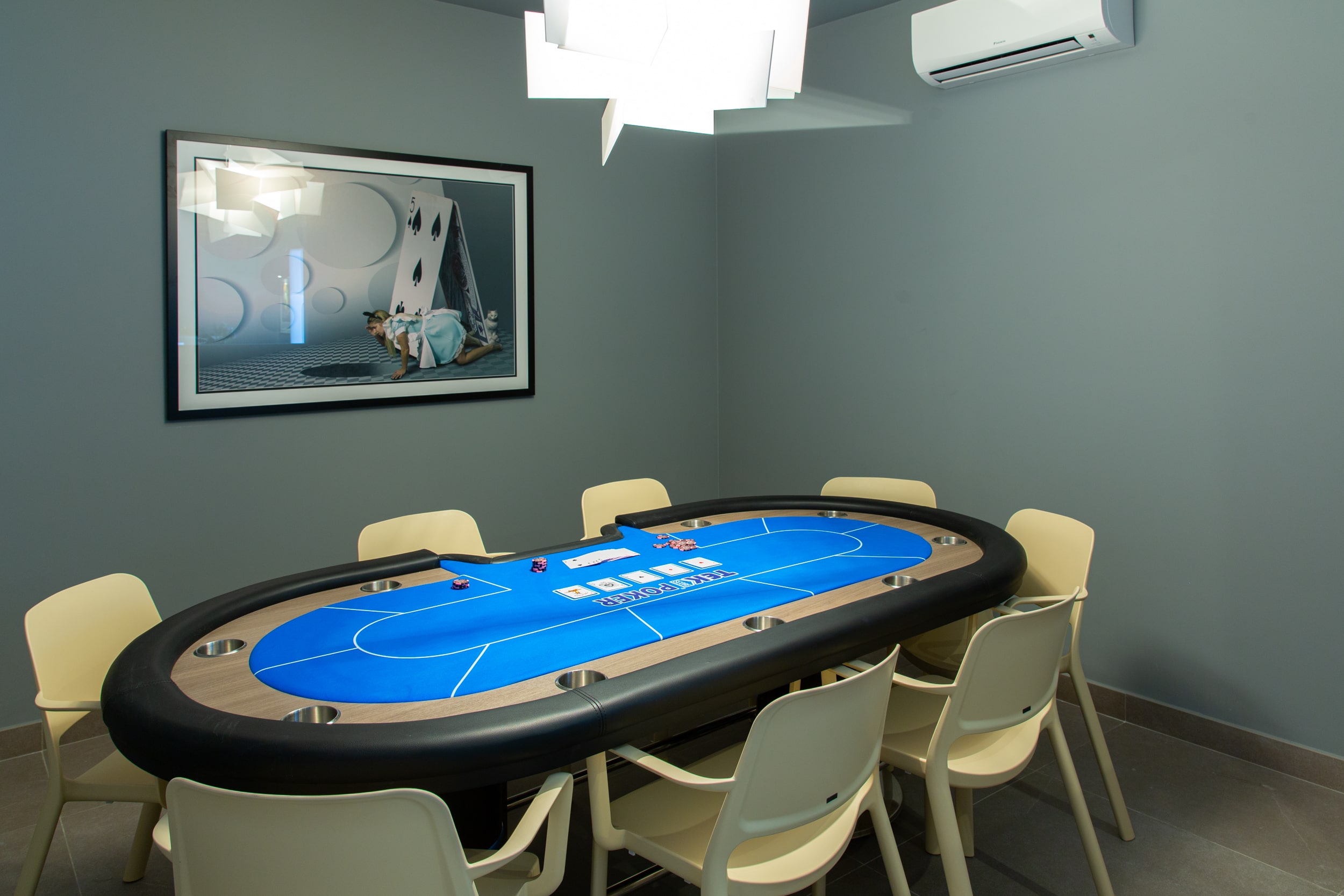 Poker Room-min