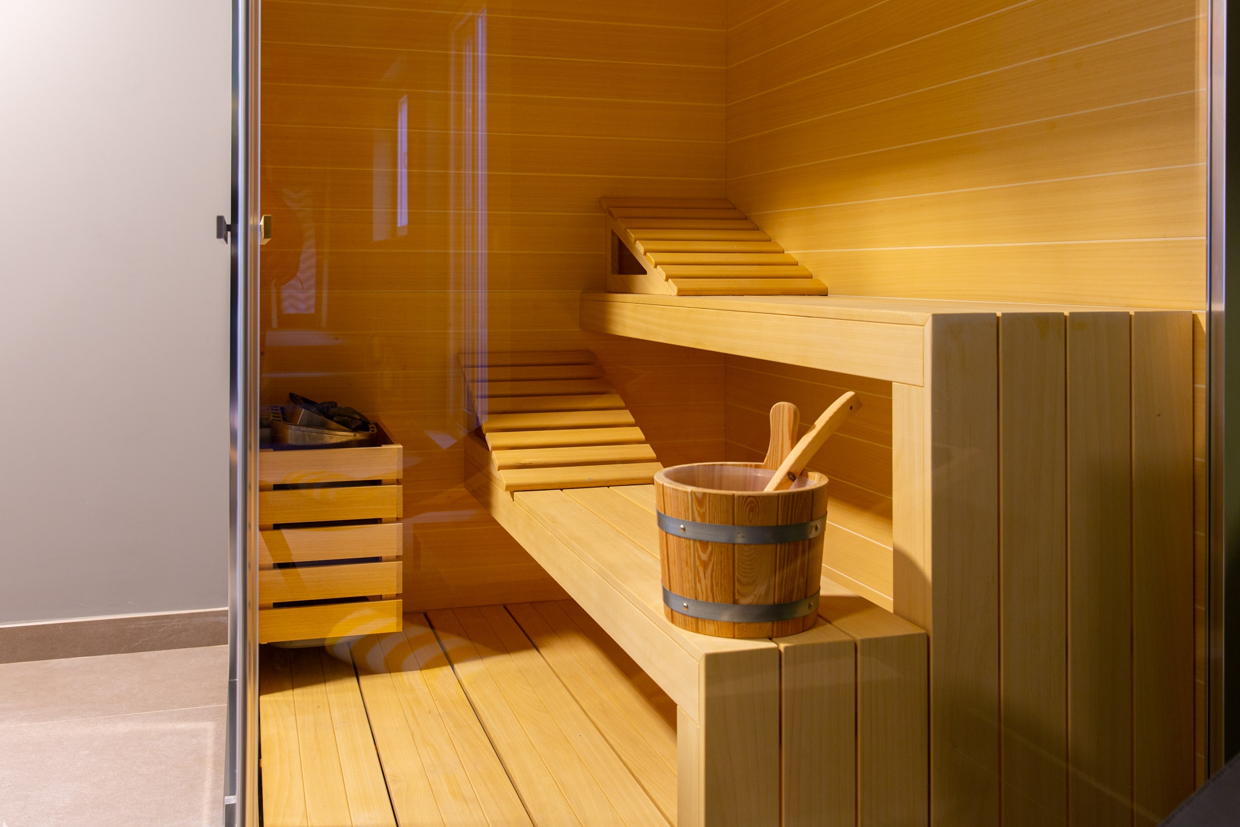Sauna Close-Up-min